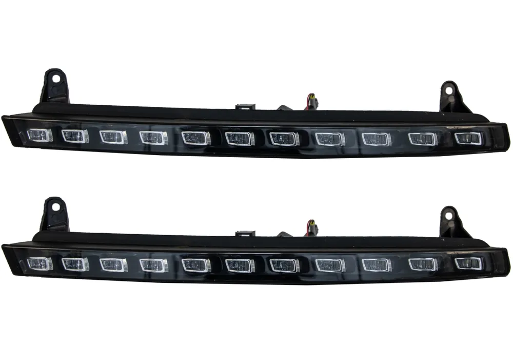 Vezi acum Pachet Lumini de zi dedicate cu semnalizare LED compatibil cu Audi Q7 4L (2006-2009) OEM Facelift Design